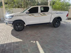 Used Toyota Hilux in Al Batinah