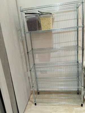 Heavy-Duty 5-Tier Metal Storage Shelf – Excellent Condition