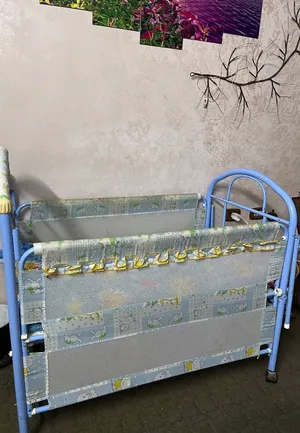 سرير اطفال
