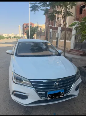 سياره ام جي 5 استاندرد
