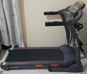 جهاز مشي كهربائي Facile Fitness مع جهاز مساج وحزام تخسيس - حالة شبه جديدة