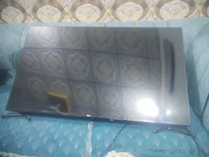 شاشه اوريل سمارت للبيع فقط شاشتها مكسورةشاشه اوريل سمارت للبيع فقط شاشتها مكسورة