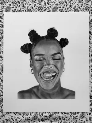 تصميم وجه واقعي للغاية Hyperreal face design