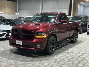 Dodge Ram 5.7 Hemi  Night Edition  4×4