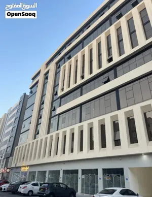 مكتب للبيع في اكثر موقع حيوي في، شارع المها بوشر الخوير