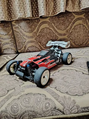 بقي 1/10 4w  برشلس قويه جدا مع جميع Rc اغراضها مع بطاريه 5200 2s مع ريموت 7 قنوات 150 دينار