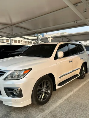 لكزس  sport lx570 موديل 2014 صبغ وكاله ابيض مسرفس كامل مايحتاج شي