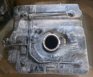 Used Land Rover Discovery series 2 (OEM) fuel tank for sale   للبيع تانكي لاندروفر دسكفري سيريس 2
