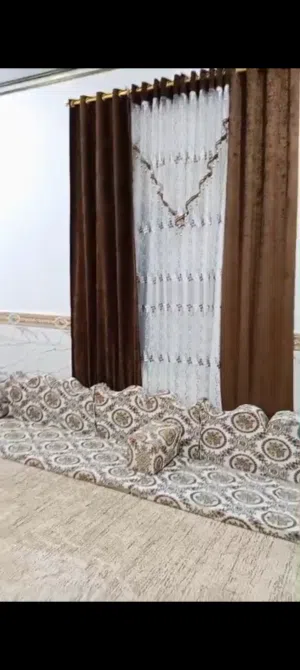 الجلسه ب400بيج مجال بسيط/والبرده ب30/والفرشه ب40 المكان الزبير