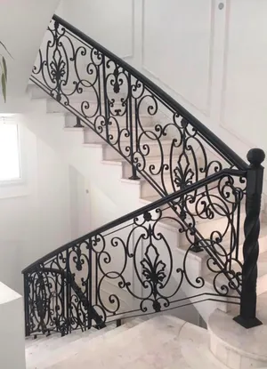 جميع اعمال الحداده مظلات اسوار غرف دوانيات مكاتب وشبارات