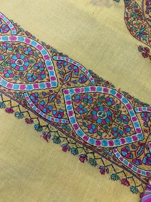 طقم شال ومصر ( حضور مختلف )