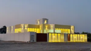 فله للبيع فالملتقى بمساحه 273 متر  بنظام راقي وعلى الضمان