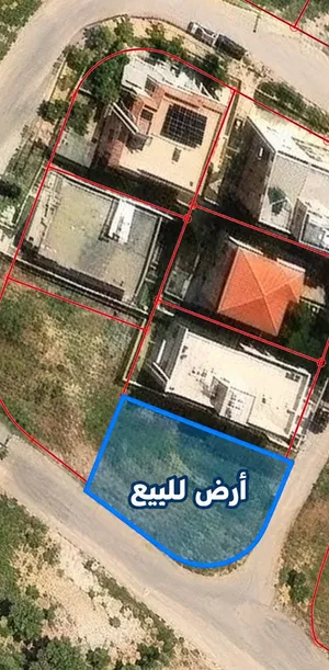 قطعة ارض للبيع على شارعين بالقرب من شارع المطار خلف منتزه غمدان مباشرة