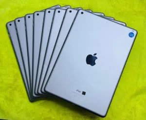 Apple iPad 8 128 GB in Al Batinah