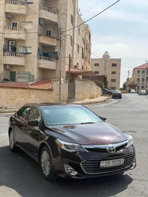 تويوتا افالون ليمتد فل كامل اضافات 2014 بحالة الوكالة