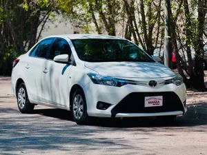 TOYOTA YARIS 2016 MODEL WITH VERY WELL-MAINTAINED