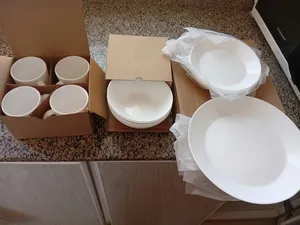 طقم اطباق عشاء جديد لم يستخدم   4 طبق مسطح كبير 4 مسطح صغير 4 عميق للشوربة و4 مجات