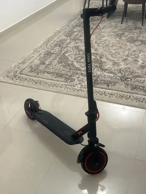 سكوتر نضيييف استخدام اربع اشهر للبيع او للبدل سعر البيع : 35 قابل للتفاوض سبب البيع عدم الاستخدام