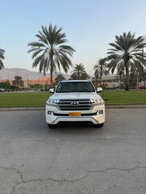 Used Toyota Land Cruiser in Muscat
