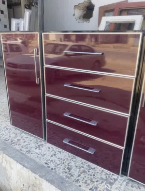 الأمتياز لصناعة دواليب مطابخ الكوبست (بي الألمنيوم )