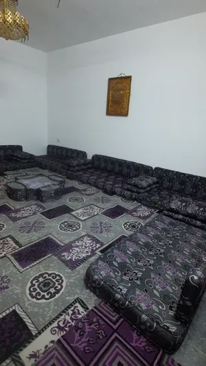 جلسة فراش عربيي