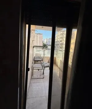 شقه مفروشه للايجار بدير غبار قريبه من صيدليه دير غبار 15558