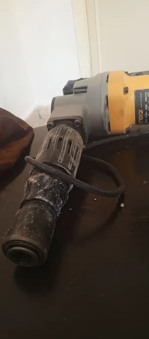 هيلتي حفر حجم وسط