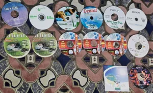 مجموعة متنوعة رائعة دي في دي DVD و سي دي CD للبيع مستعملة