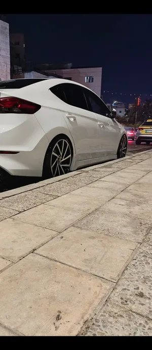 Used Hyundai Avante in Amman