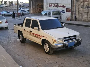 هيلوكس 2005 جديد علئ الشرط