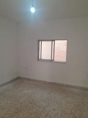 شقه طابق اول للايجار في الهاشمي الشمالي
