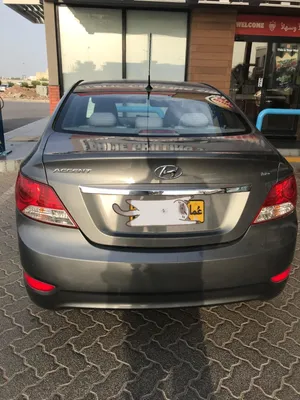 Selling my Hyundai Accent 2014, 1.6L Automatic.