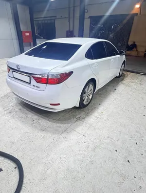 Lexus E250 2013