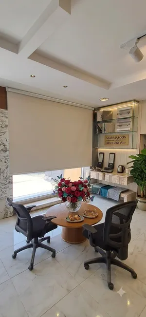ستائر رول عازل للحرارة والضوء