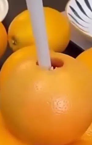 ومكينة برتقال