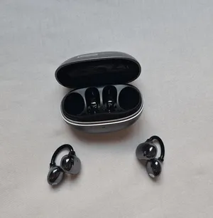 Selling my Lenovo RS106 Bluetooth Clip Earphone Only AED 39