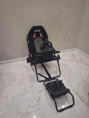 Logitech g923 with gear and a racing seat for pc and Playstation