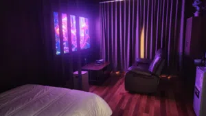 غرفة للإيجار للسيدات بالقرب من الموج والمطار Room for rent for ladies near Al Mouj and the airport