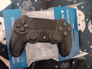 يد تحكم PS4 نسخة أولى - شبه جديدة