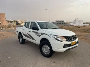ميتسوبيشي L200 Double Cab GL 2016 بيك اب خليجي بحاله ممتازة مع مواصفات مميزة
