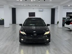 تويوتا كـامـري XLE زواق الدار
