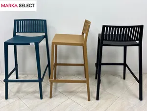 TABOURETS PORTUGAIS — L’ÉLÉGANCE ET LA ROBUSTESSE MADE IN PORTUGAL
