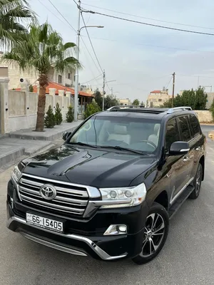 Land Cruiser 2017 V8