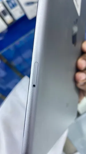 Apple iPad Pro 128 GB in Al Dhahirah