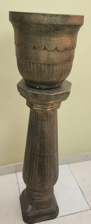 عمود ديكور مع حوض / Decorative Pedestal Column with Pot