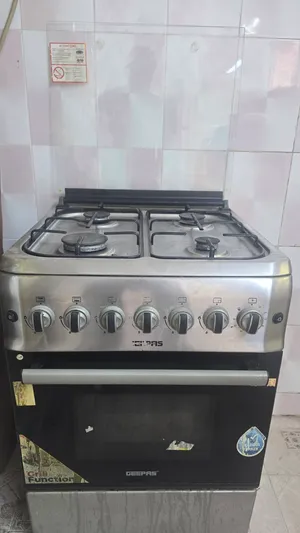 Cooker in good condition for sale طباخة في حالة جيدة للبيع