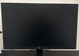 24 LG monitors for sale in Dubai