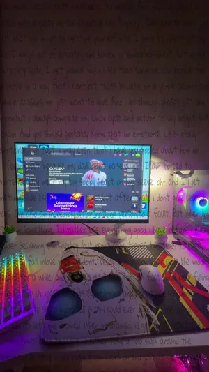 السلام عليكم عندي بي سي للبيع موصفات جيده 4070 super i5 جيل الأخير 16 ram 512gb+512gb