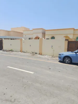 عمر البيت عشر سنوات مساحه الارض 450
