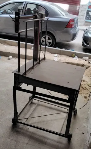 ميزان ديجيتال 2طن بحالة ممتازة